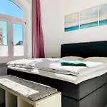 Hotel App Kronenburg