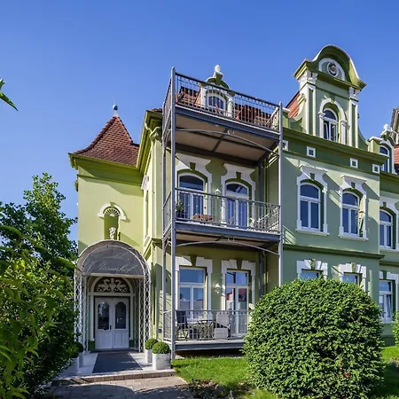 Hotel App Kronenburg *